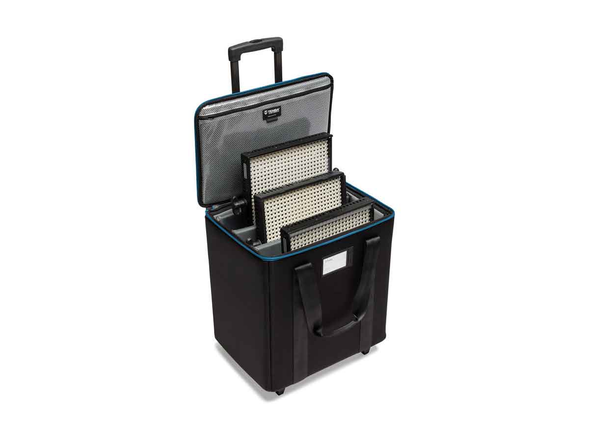 Tenba 1x1 LED 3-Panel w/wheels - Black