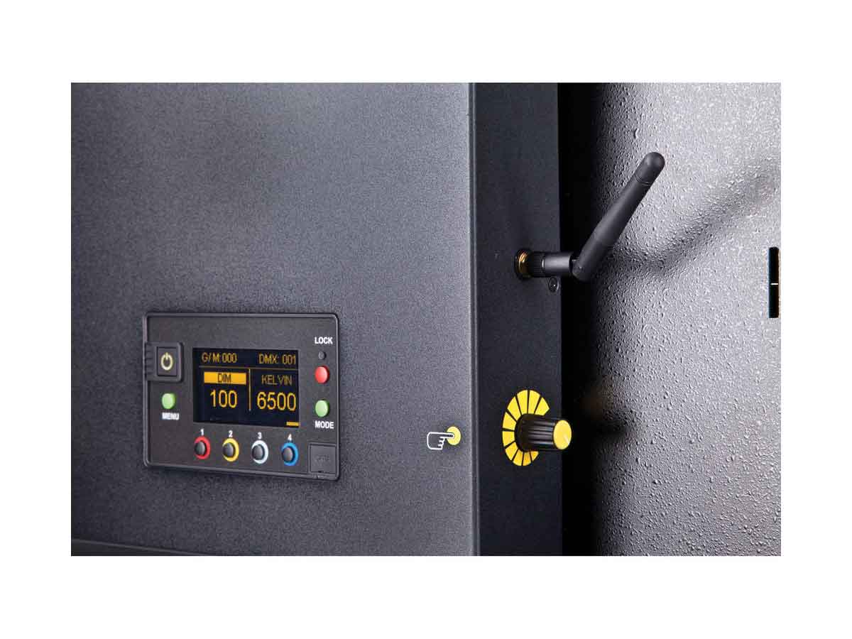 Kino Flo IMG-L40PU Image L40 LED DMX Panel Light - Pole Operated Mount