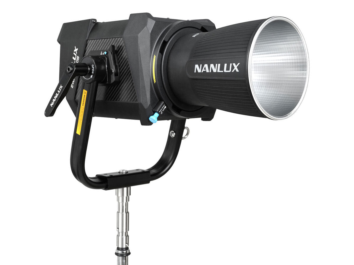 Nanlux Evoke 1200B LED Bi-Color Spot Light (With Fresnel Lens and Flight Case)